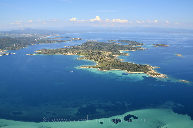exclusive luxury villa private island