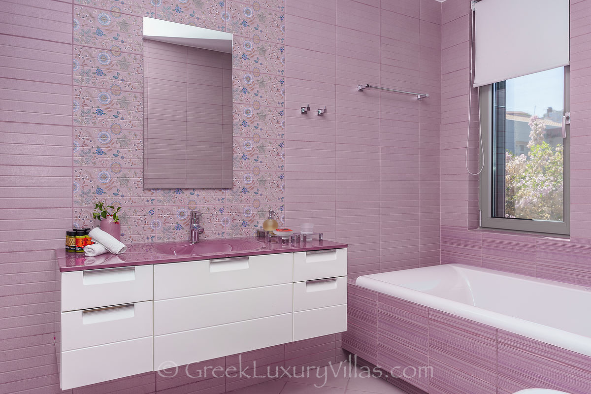 Crete a modern seafront villa Almyrida bathroom