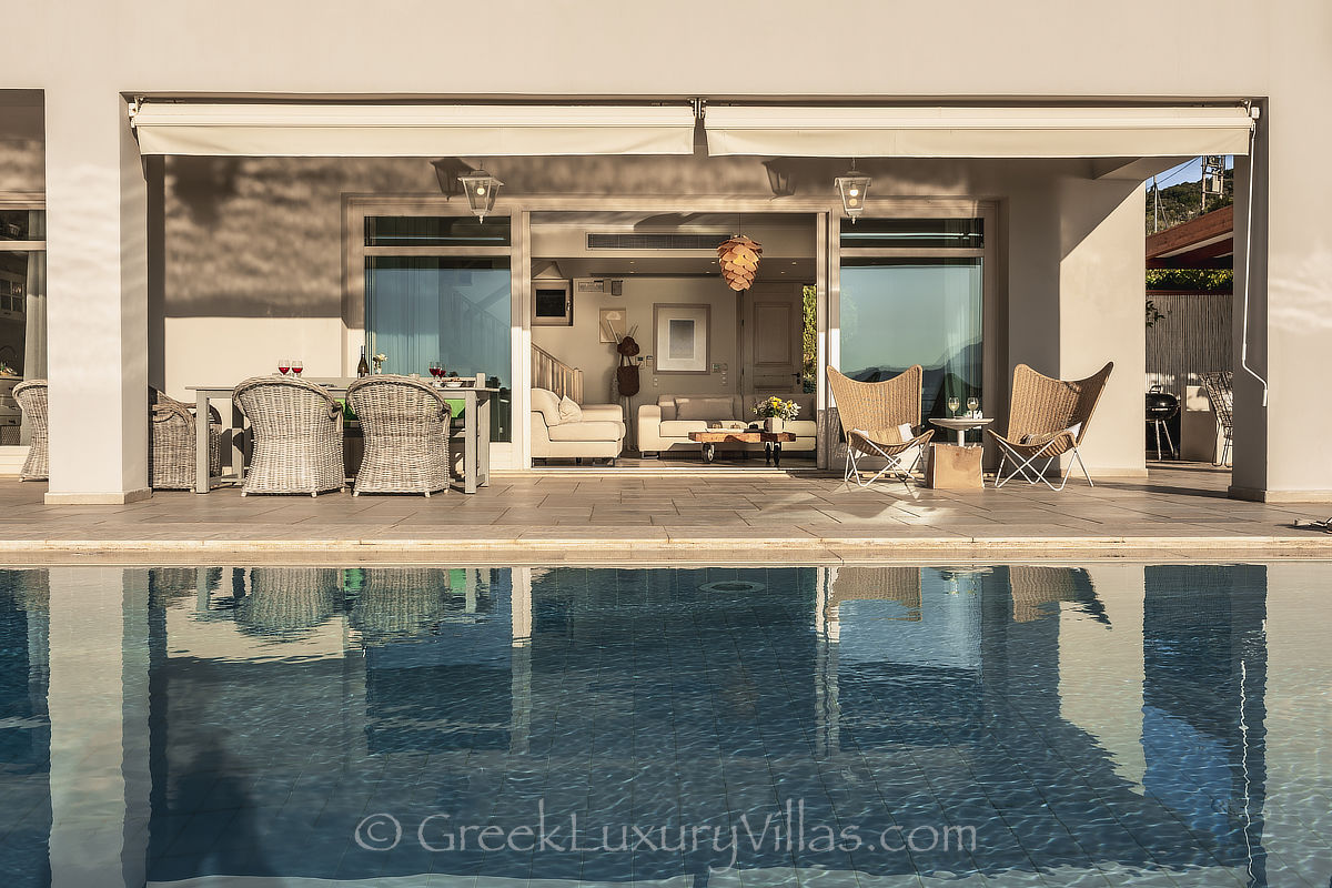 island style seafront villa with pool in crete