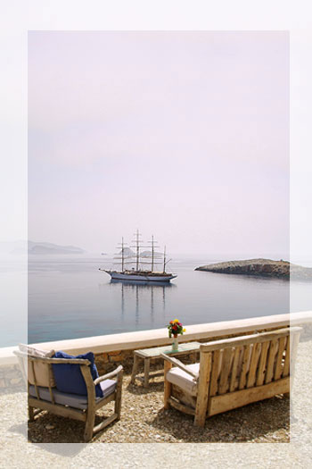 10 Beachfront Villas on Folegandros