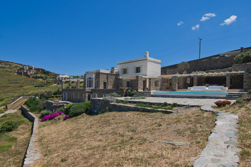 luxury villa with pool and sea view in private garden