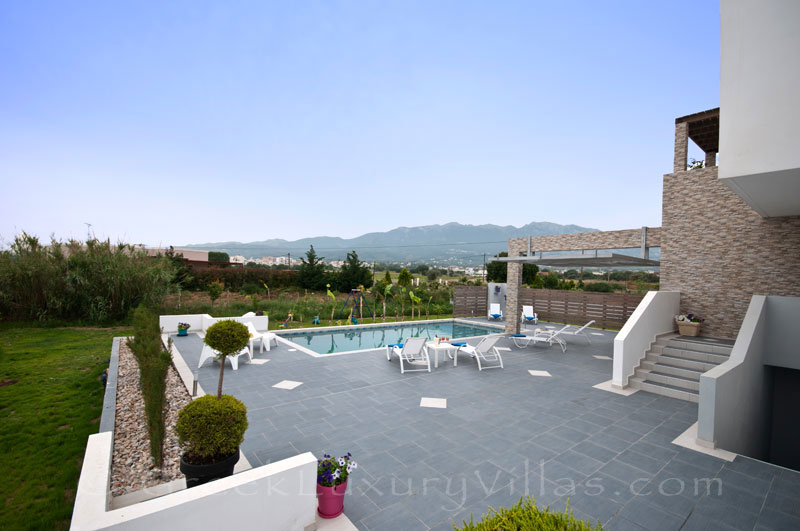 Kos holiday house near beach with pool