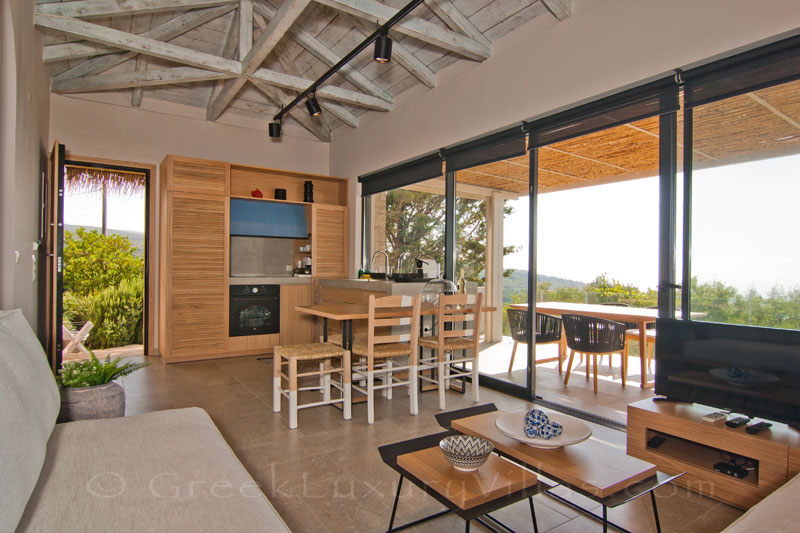Modern villa with open-plan kitchen and seaview in Lefkas