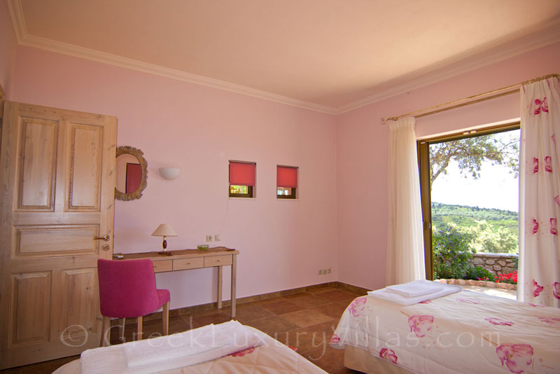 Single bedroom in villa with pool on Lefkas