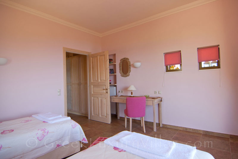 Single bedroom in villa with pool on Lefkas