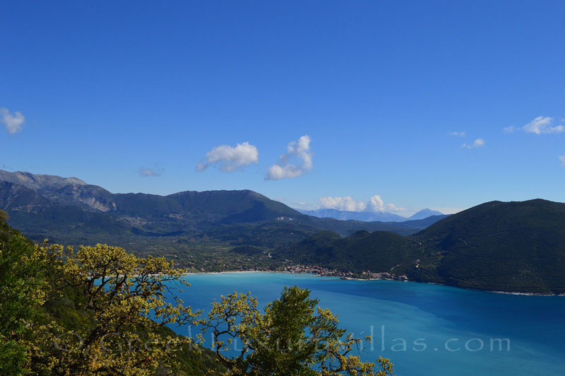 A luxury villa in Lefkada which sleeps six people and has great seaview and a pool