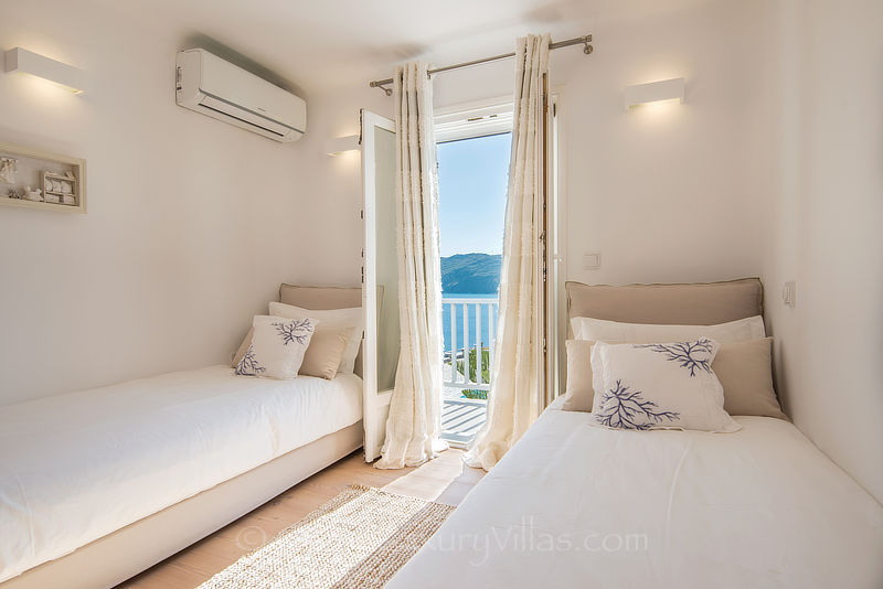 single beds at luxury villa in Mykonos Kalo Livadi Beach