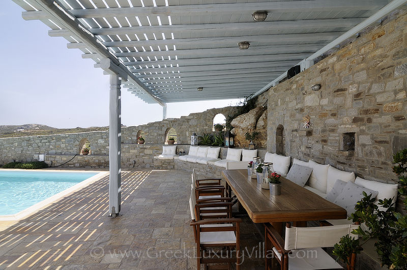 spacious outdoor dining area