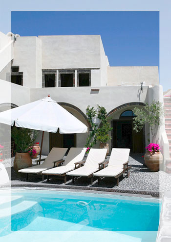 Luxurious Santorini Villa sleeping 10 guests