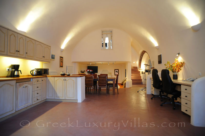 A luxury villa in Imerovigli, Santorini