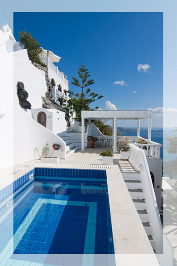 Large Villa with Pool overlooking the Caldera