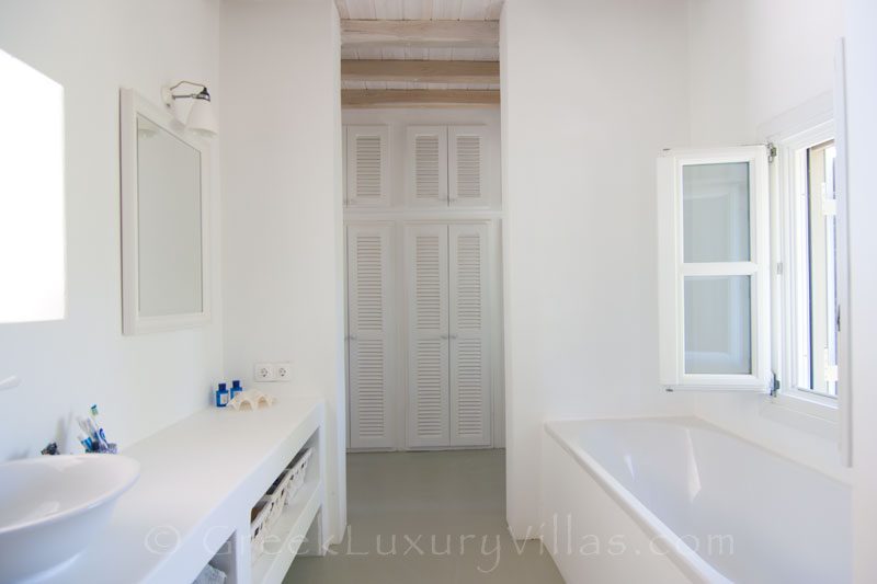 bathroom bath tub master bedroom waterfront villa Skiathos