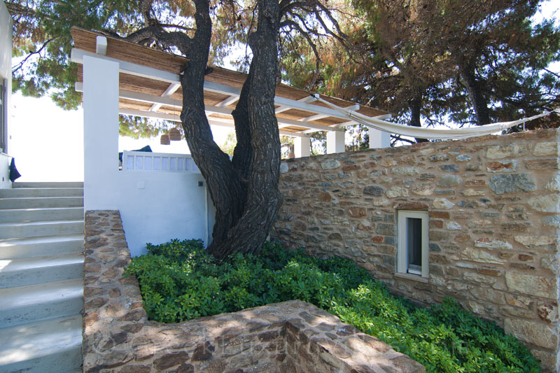 garden guest house waterfront villa Skiathos