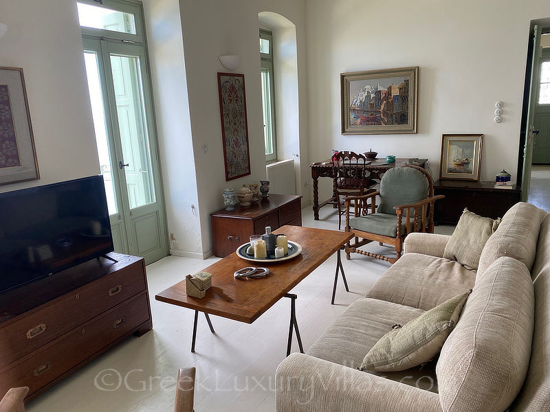 Skyros traditional luxury villa in Chora lounge